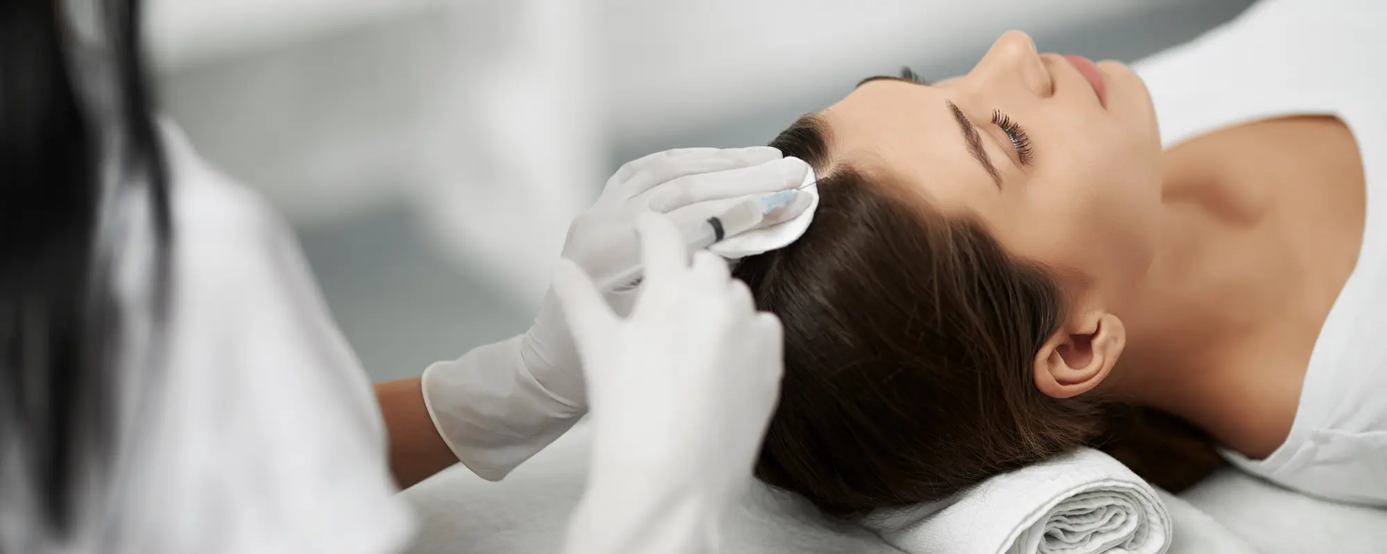 Trychologia – co to jest i kiedy warto udać się do specjalisty?